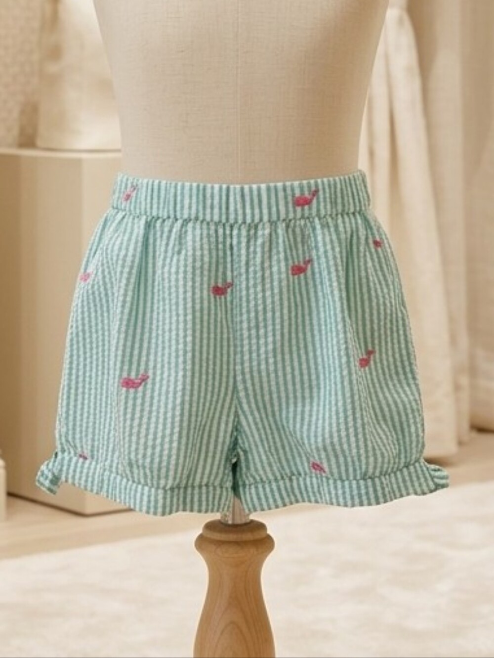 Kelly's Kids Green & White Seersucker Whale Shorts Size 6-7